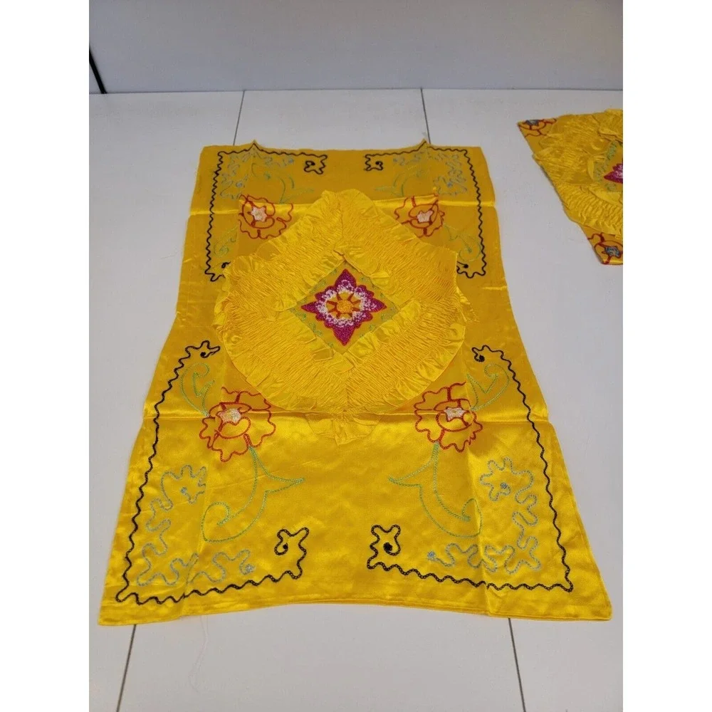 Vintage 1940's Japanese Japan Yellow Floral Silk bed spread and pillow shams NEW